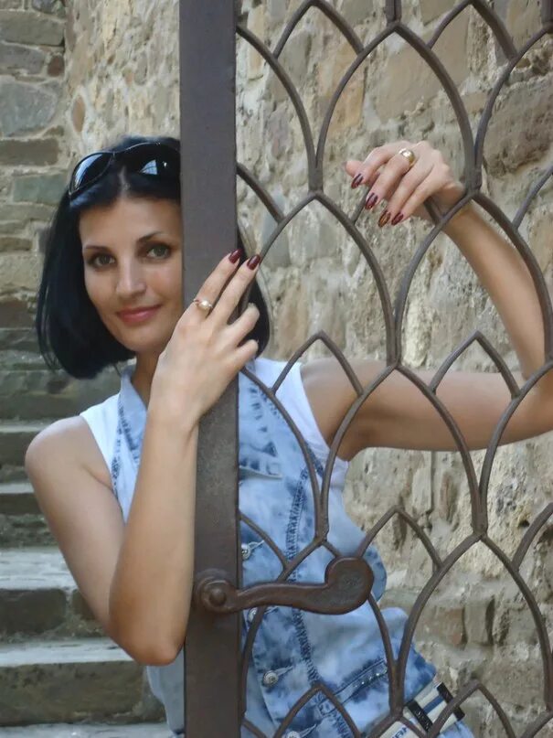 Песня спрячь за высоким забором девчонку выкраду. Выкраду вместе с забором котоматрица. Забор юмор. Выкраду вместе с забором. Выкраду вместе с забором.