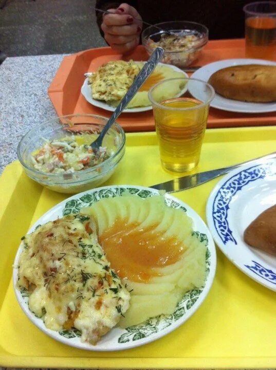 Ростов великий где поесть вкусно и недорого. Где можно вкусно поесть. Иваново поесть недорого. Столовая базар иваново. Солнечный день ресторан.