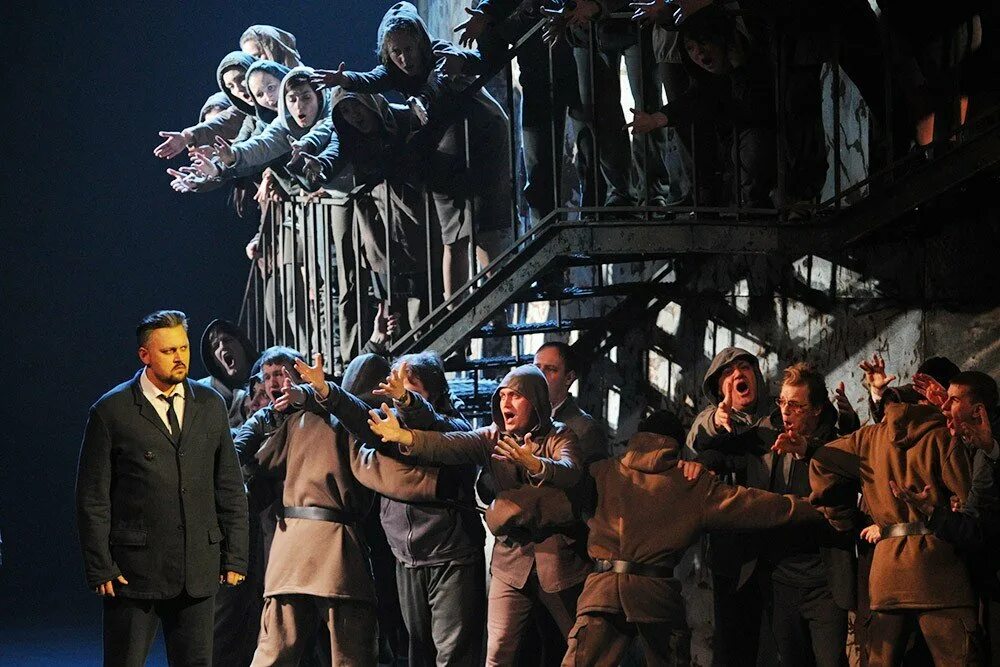 Марина калинина геликон опера. Геликон опера исполнители. Игорь майоров солист геликон опера. Игорь морозов певец геликон опера. Иван волков геликон опера.