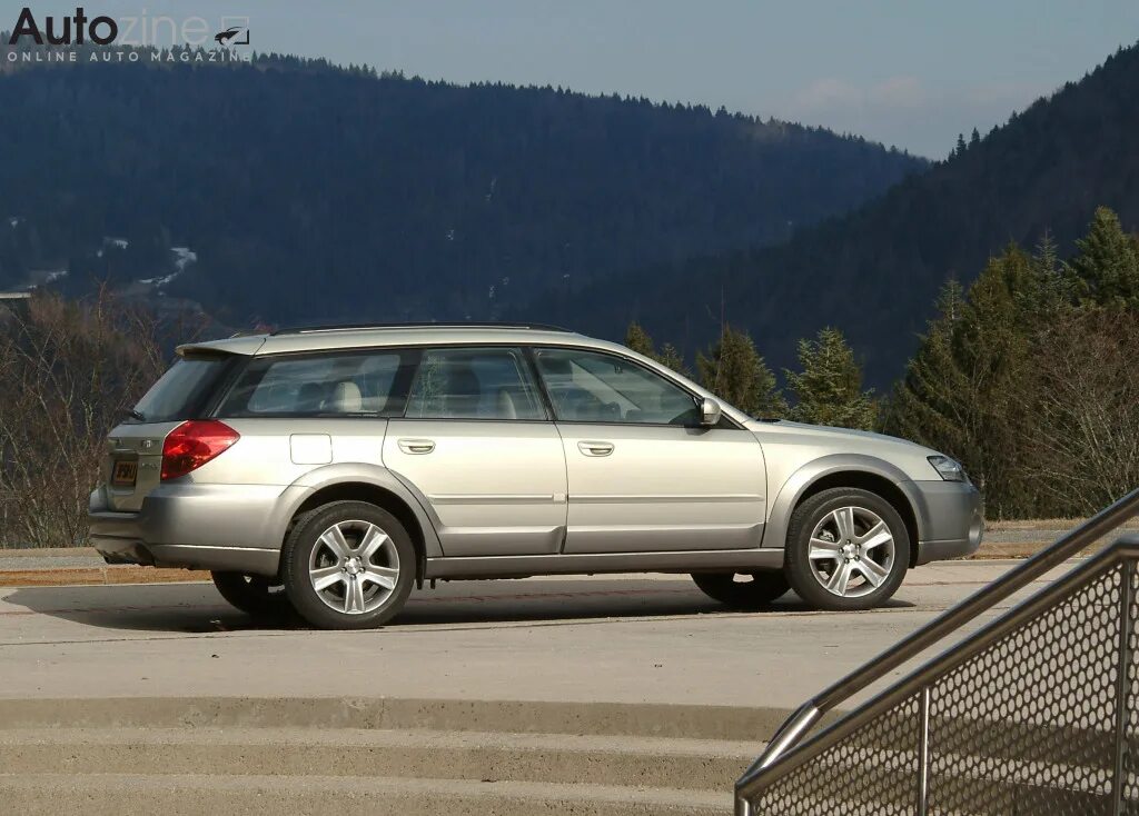 Subaru legacy outback 2002. Subaru outback 2009. Субару аутбек седан 3. Аутбек 2003 год. Subaru outback 2003 универсал.