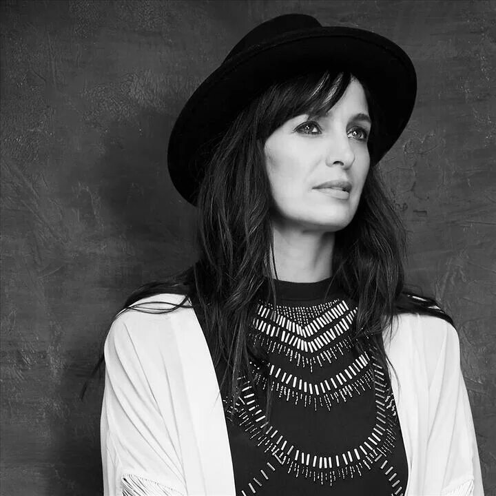 Сайт шанталь. Chantal kreviazuk. шанталь лоби. chantal zizenba.