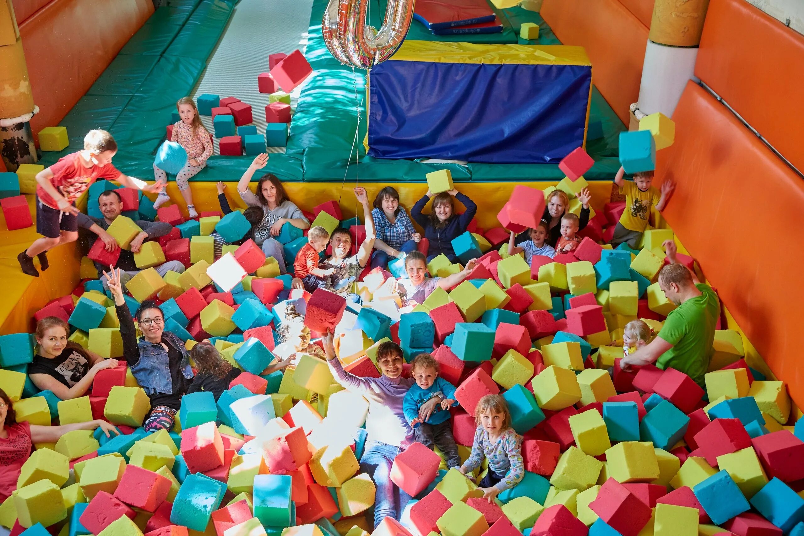 Батутный центр ногинск. Батутный центр ногинск богородский. Батутный центр в каспийске на анжи арене. Батутный центр ногинск. Батуты ногинск.