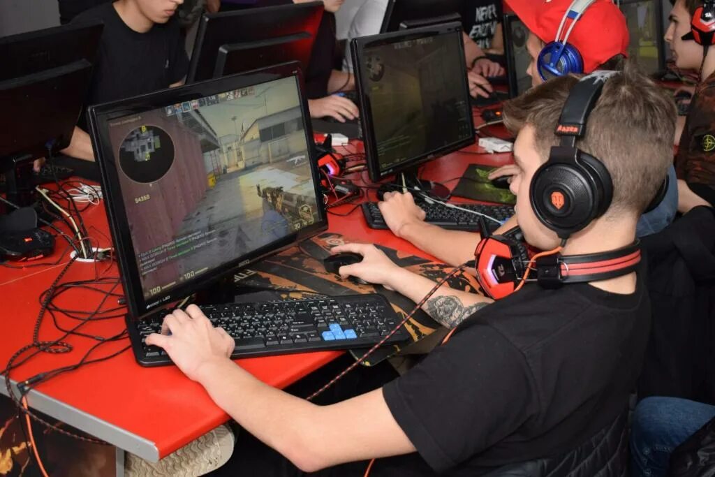 Go computer games