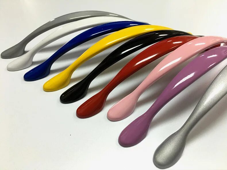 Мако рапсодия ручка оконная. Ручки для детской мебели. Ручки на шкаф зеленые. Необычные мебельные ручки. Ручки рото лайн цвета.