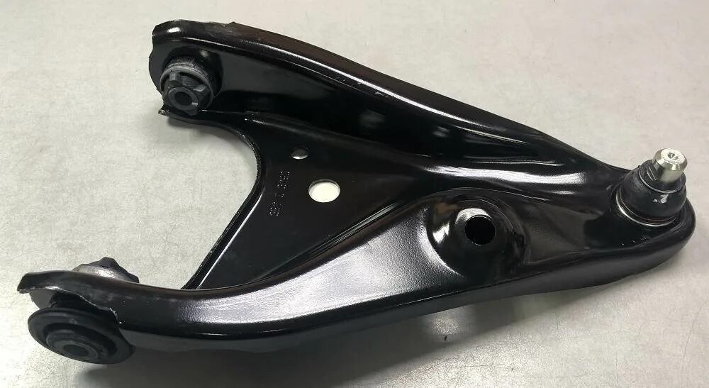 Передний рычаг рено сандеро в сборе. 545013266r. Передний рычаг рено сандеро в сборе. Renault 54 50 010 64r. 545019811r.