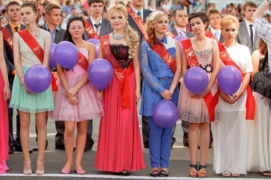 модный дом снежинск. стадион г снежинск. одежда снежинск. бал выпускников снежинск. население снежинска 2021.