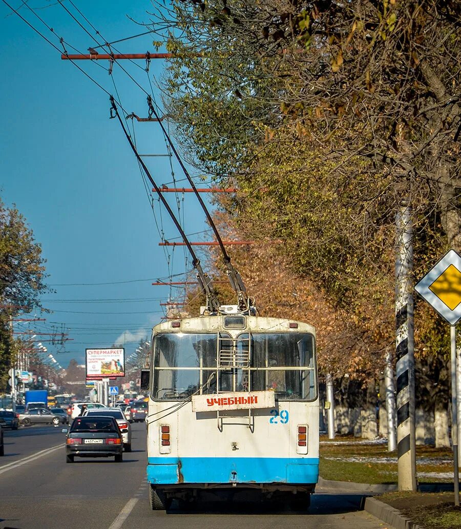 Троллейбус черкесск. Тролза ЗИУ Черкесск. Троллейбус 68 Черкесск. Черкесский троллейбус. Черкесск троллейбус 65.