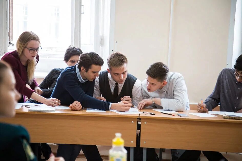 Учащийся 11 класса провели дискуссию