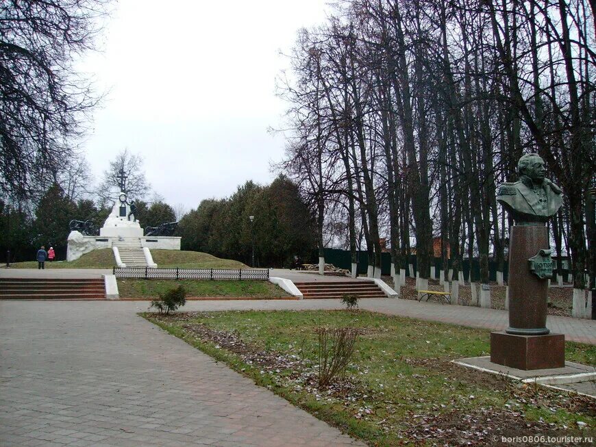 Парк 1812 года рязань. Парк 1812 года рязань. Парк 1812 рязань. Мемориал воинам рязанцам. Парк героев 1812 года голицыно.