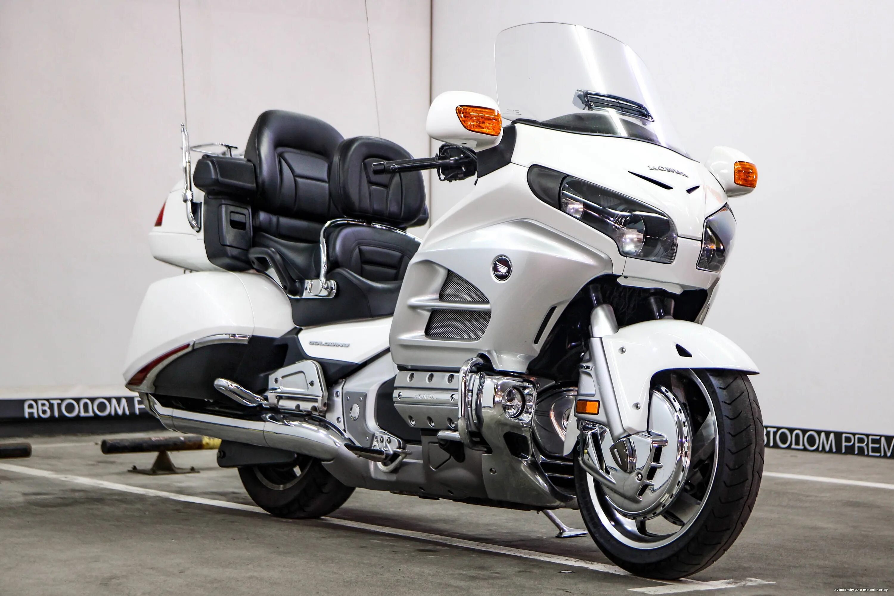 Хонда голд винг модель 1:6. Хонда голд винг 1500. Голд винг отзывы. Honda gold wing 1800. Honda gl1800 2008.