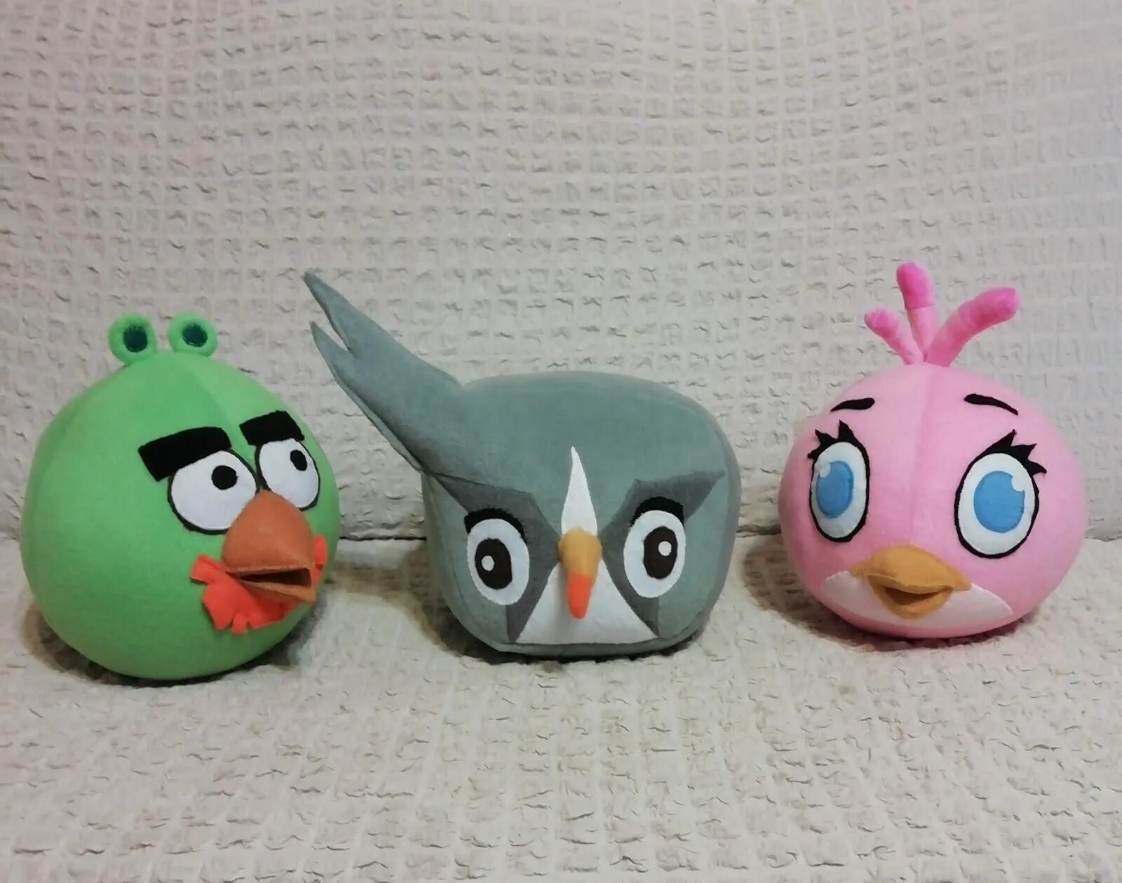 Angry birds store. Angry Birds плюшевые игрушки Теренс. Игрушки Angry Birds Сильвер. Теренс Энгри бердз мягкая игрушка. Angry Birds 2 Серебрянка.