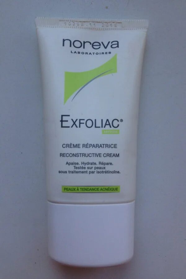 ретинол от комедонов. ретиноиды мазь от акне. средство от закрытых комедонов. ретинол от комедонов. топические ретиноиды.