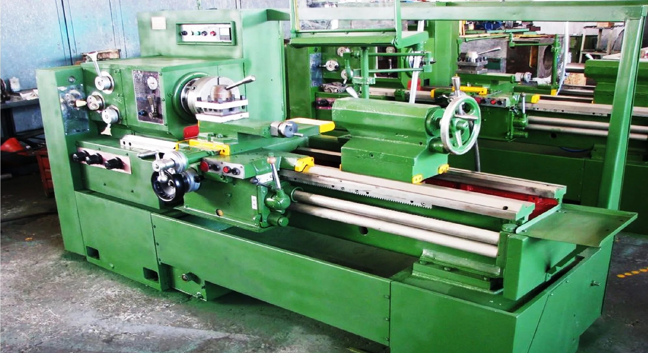 Строгально-калевочный станок. Токарный станок джет по металлу 1340. Станок дкц 2000 производитель. Промышленность станки. Универсальный токарный станок 1к62.