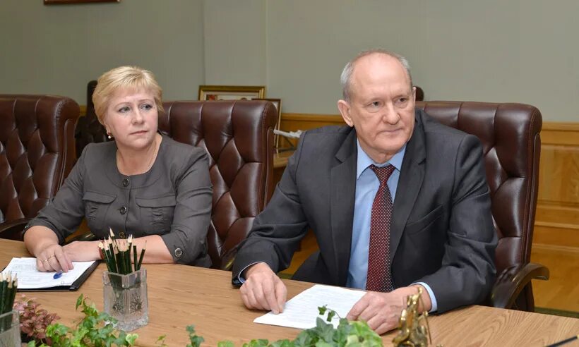 глава города карачева брянской области. приемная город карачев. глава администрации карачевского района лужецкая людмила валерьевна. художники г карачева. сайт карачева брянской.