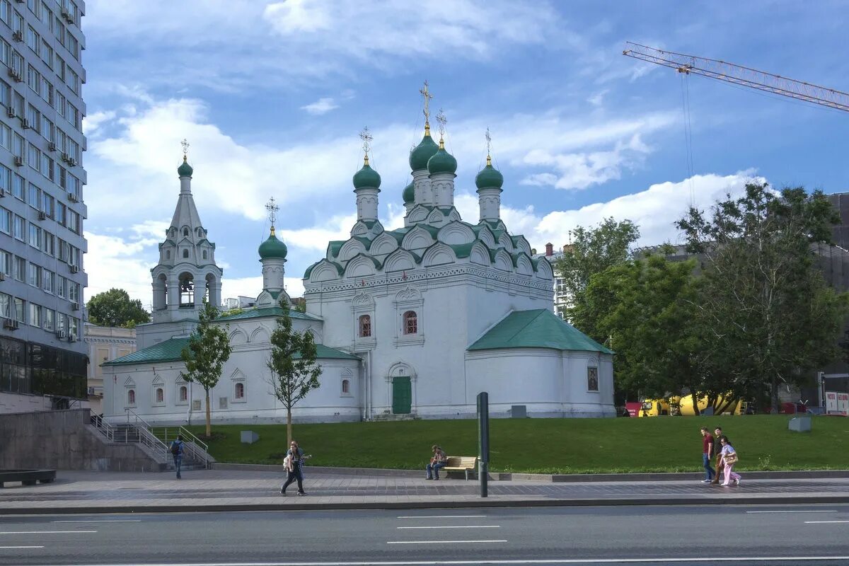 Церковь поварская. Храм на новом Арбате Симеона Столпника. Храм преподобного Симеона Столпника Москва. Храм Симеона Столпника на поварской. Новый Арбат Церковь Симеона Столпника на поварской.