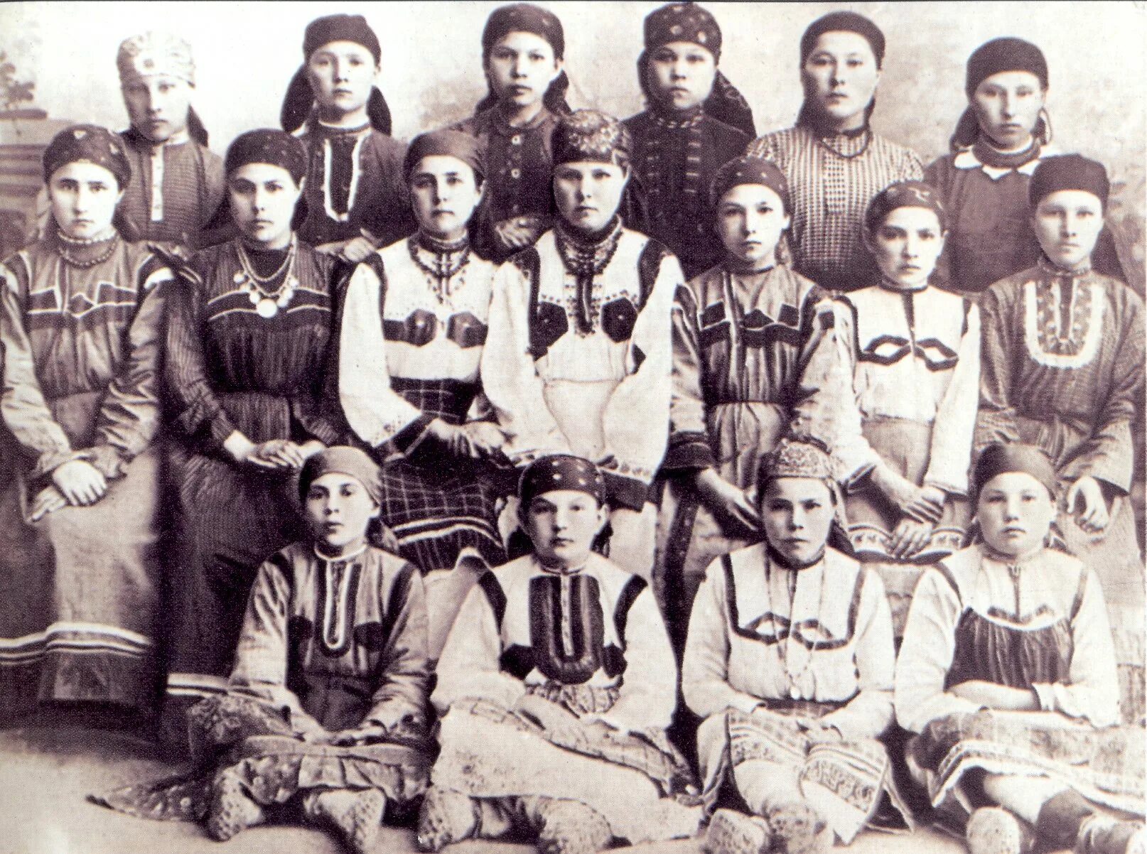 аптека чебоксары бондарева. первые чувашии. известные люди чувашского народа. братья костины чебоксары. 1921 национальный музей чувашии.