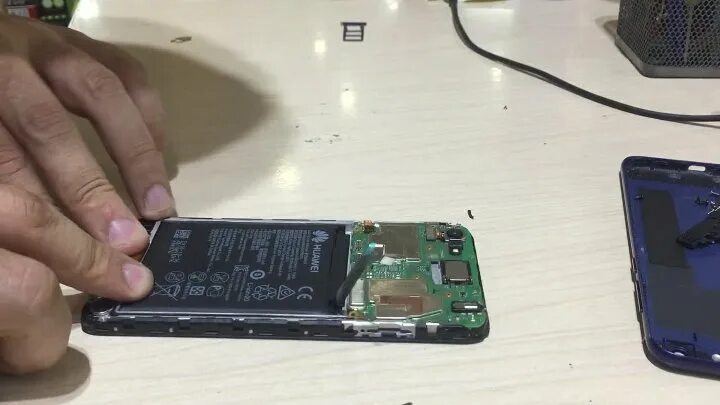 Honor 10 разбор. Honor 9x teardown. Хонор 8а разобранный. Как разобрать хонор. Хонор 8 лайт в разборе.