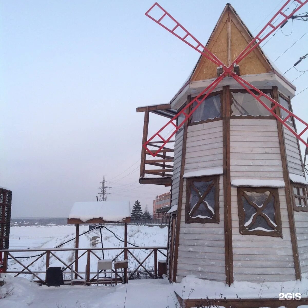 Порт Кама беседки. Порт Кама беседки Пермь. Кама порт Пермь 1. Парк отдыха порт Пермь.