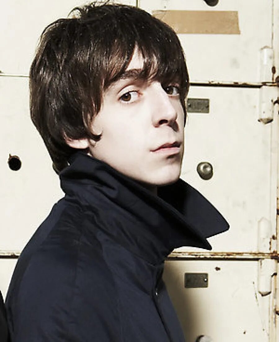 Miles kane. Майлз Кейн. Miles Kane one man Band. Alex Turner and Miles Kane. The last Shadow Puppets.