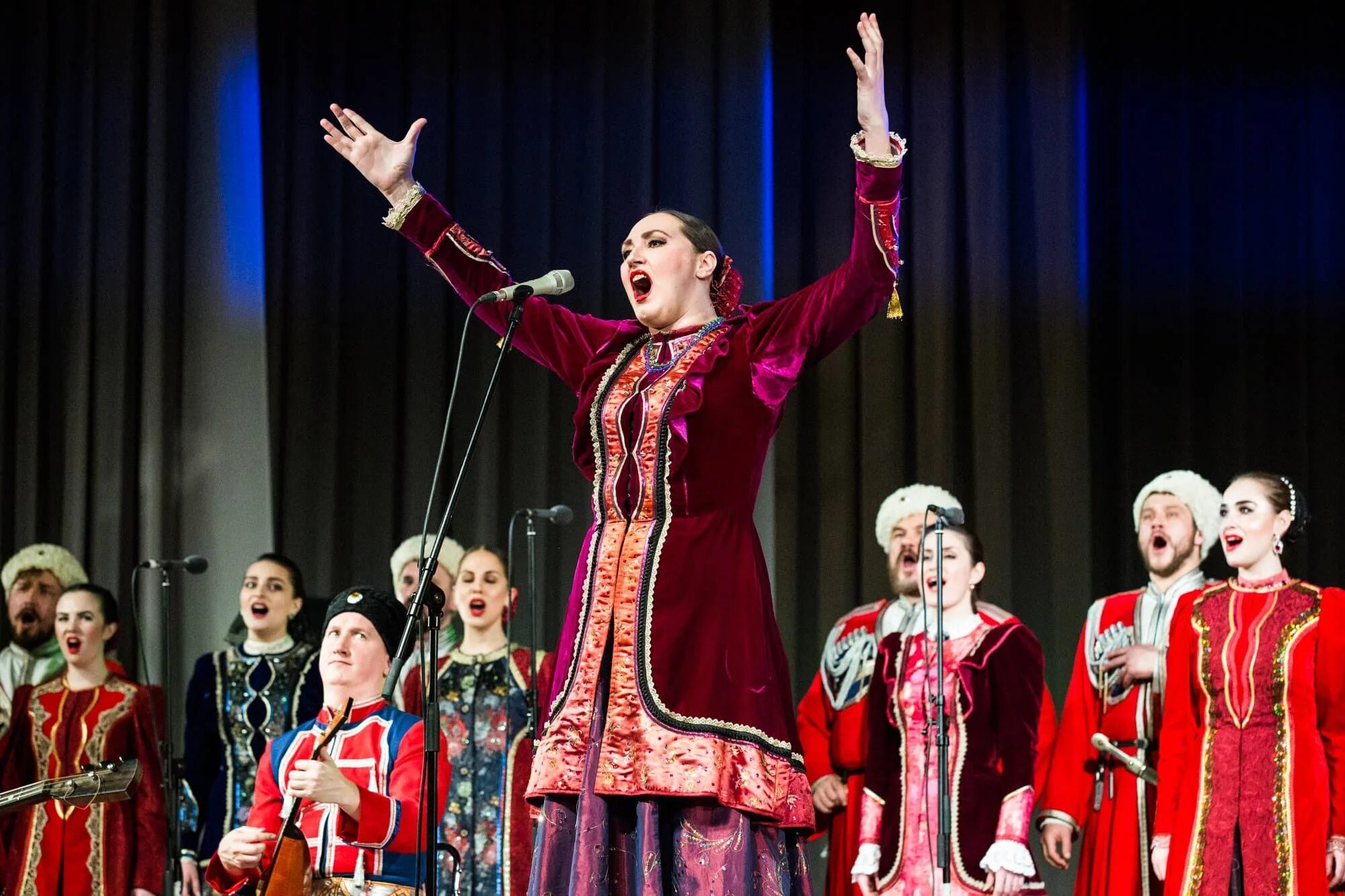 Кубанский хор биография. Кубанский казачий хор. Группа Кубанский казачий хор. Кубанский казачий хор ККХ. Кубанский казачий хор Краснодар.