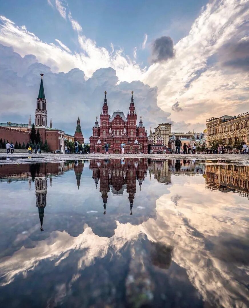 Что посетить в москве летом 2025. Красная площадь. кремль панорама. москва летом.