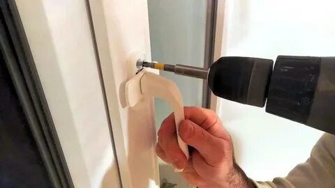 Туго ручки пластикового окна