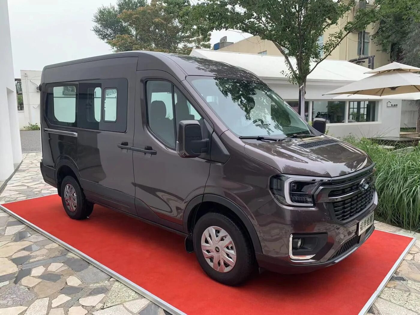 Транзит сейчас. Ford Transit 2024. Китайский Ford Transit. Форд Транзит 2024 новый.