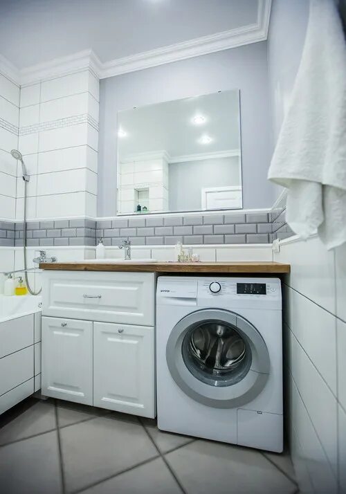 Ванная комната со стиральной машиной. Ванная комната столешница стиральная машина. Раковина со столешницей под стиральную машину. Встроенная раковина под стиральную машину ikea. Стиральная машинка под столешницу с раковиной икеа.