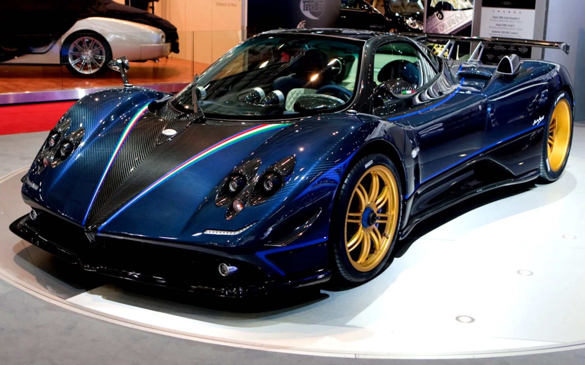 Новая зонда. Машина Pagani Zonda. Пагани зонда 2010. Пагани зонда f. Пагани Уайра и зонда.