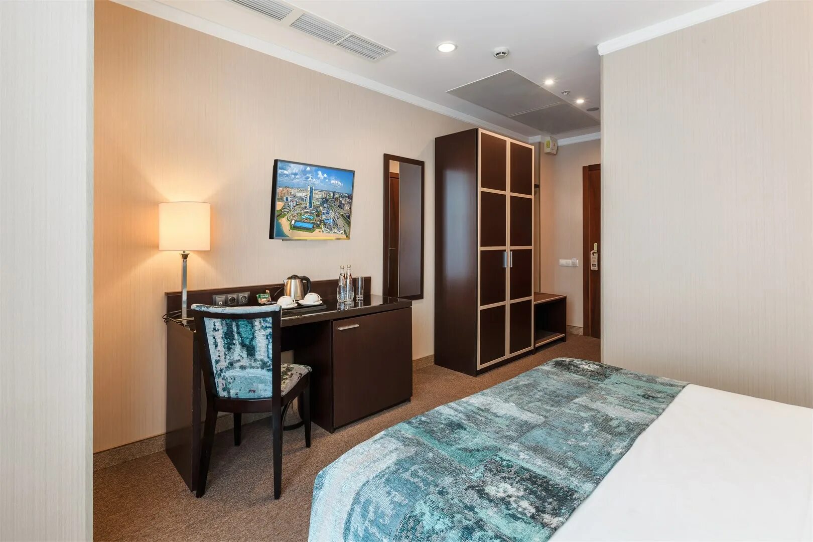 , 7, посёлок романтик, село архыз. Смежные номера в отеле что это. Названия бинарных соединений таблица. Классы гостиничных номеров. Сборочный чертеж винтового соединения.