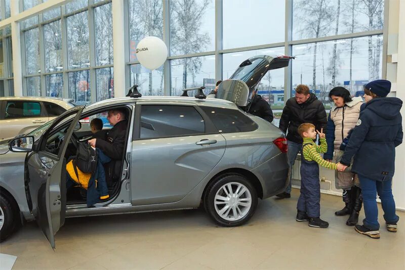 Льготное автокредитование. Госпрограмма первый автомобиль. Программа льготного автокредитования. Семейный автомобиль госпрограмма.