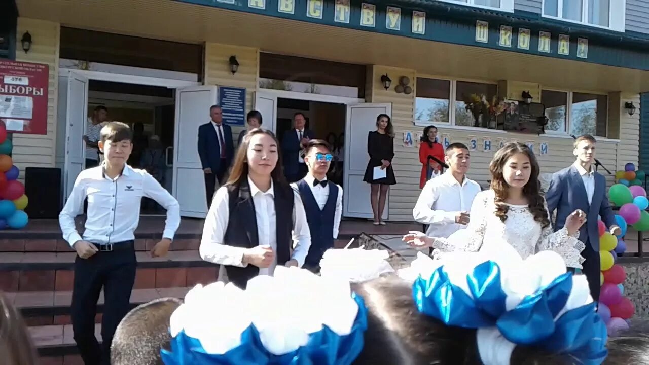 Школа домбаровский. Домбаровский школа 1. Школа домбаровский. Школа домбаровский. Домбаровская школа искусств сайт.