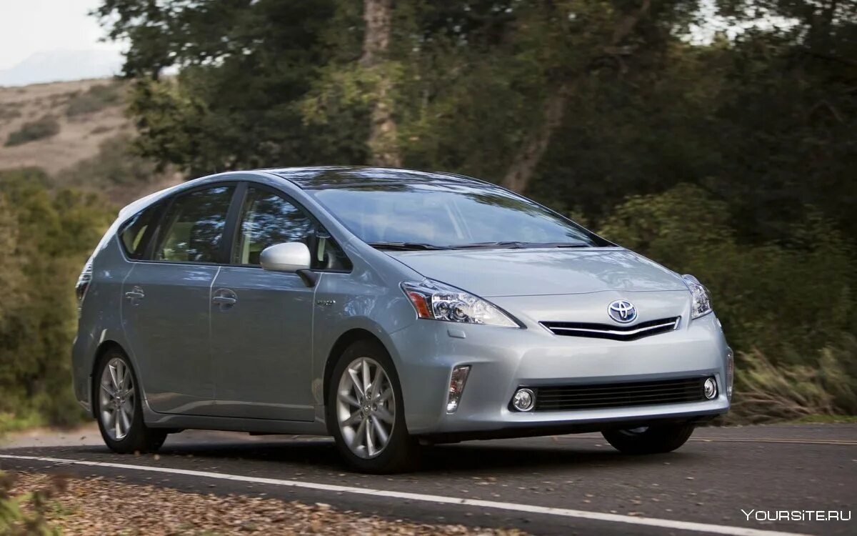 Toyota prius 2013. Toyota prius 2013. Тойота приус гибрид. Тойота приус гибрид 2011. Тойота приус 2022.