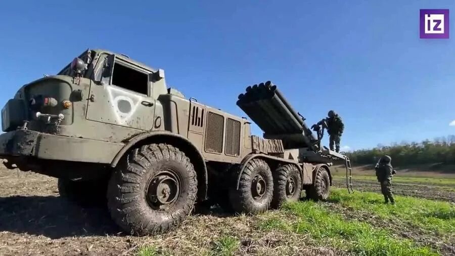 Российский ураган. Рсзо бм-27. Система залпового огня ураган. Зил 135 тзм. Рсзо бм- «ураган».