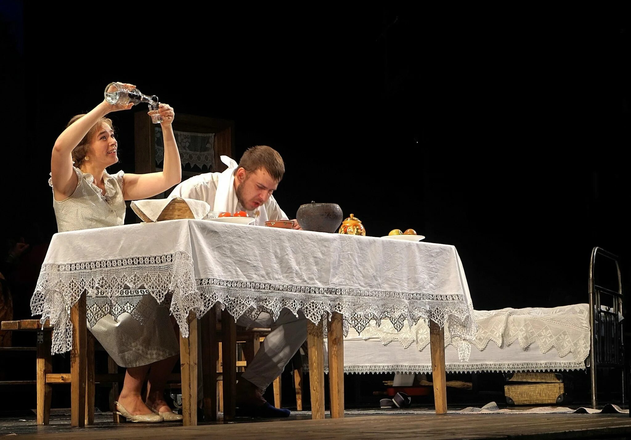 спектакль примеры