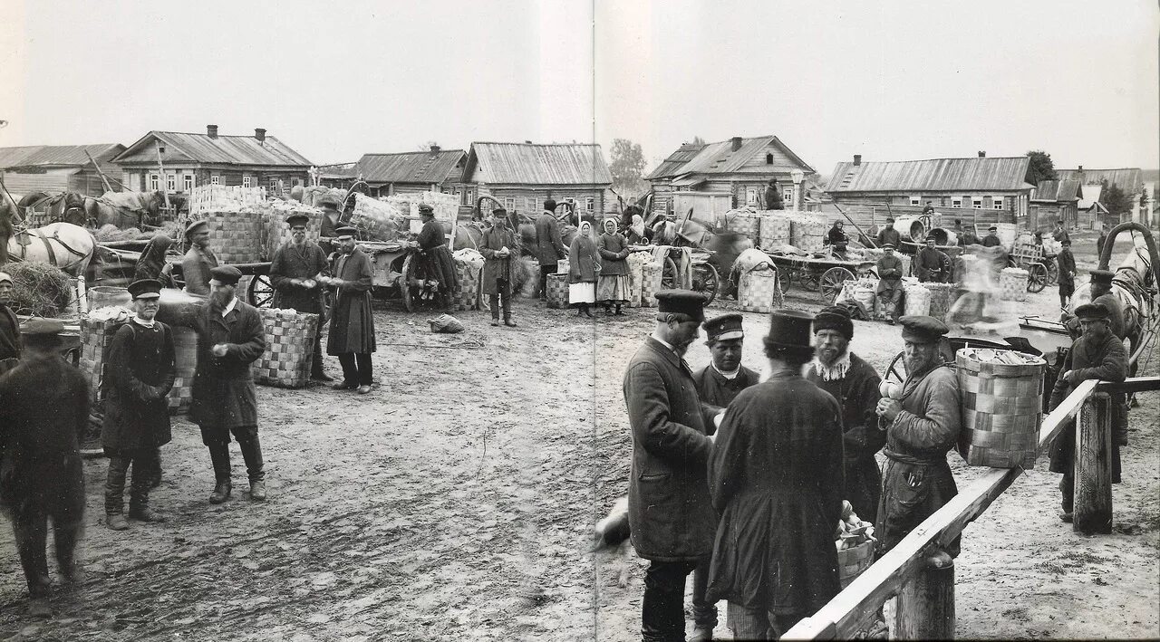 Сообщение повседневная жизнь городов и деревень. Семенов нижегородская губерния конец 19 века. сельская жизнь саратовского поволжья 18-20 века. россия 20 век крестьяне город. торговля в самарской губернии в конце 19 века.