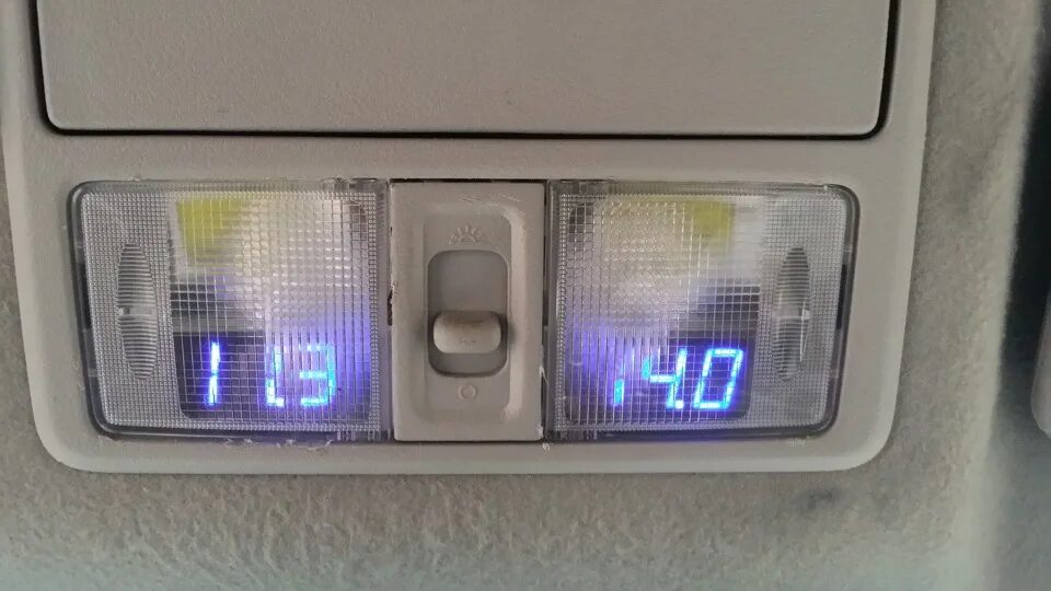 Подсветка салона паджеро 3. Mitsubishi pajero 1993 салон подсветка. Лампочка подсветки салона паджеро 4. Led подсветка номерного знака паджеро спорт 2. Подсветка приборов мицубиси паджеро 2.