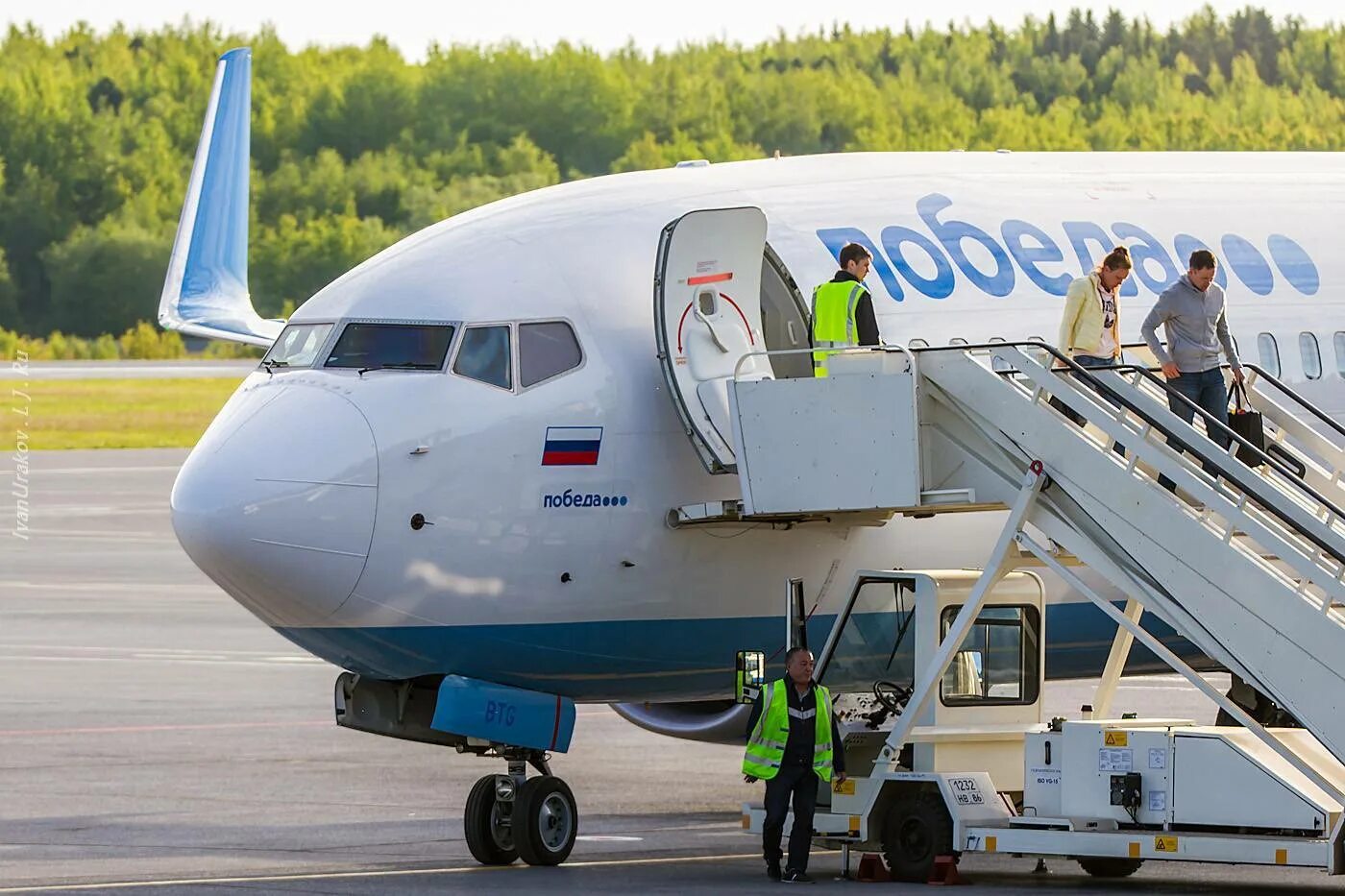 Самолет победа Барнаул. Авиакомпания победа Анапа. Самолет Ярославль Анапа. Самолет Ярославль. Минеральные воды ярославль самолет