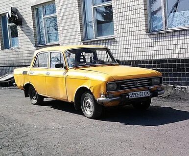 Два москвича