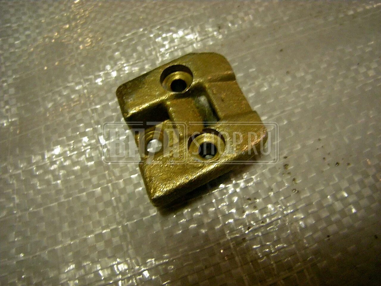 Защелка уаз 452. Защелка 3741-6105040. защелка замка уаз 452 н/о (прав.). защелка двери уаз 469 с/о. замок задней двери салона уаз 452 н/о.
