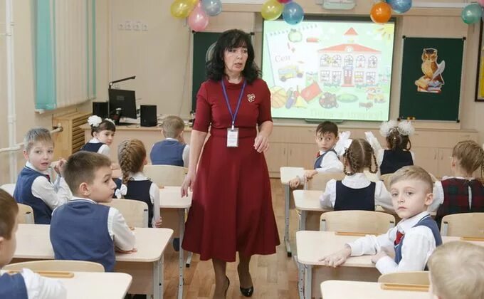 Дорогая частная школа москва. Элитные школы внутри. Гимназия примакова. Элитная школа. Элитные школы санкт-петербурга.