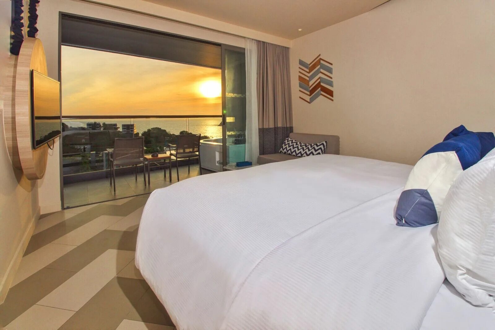 Superior room partial view. Таиланд the sis kata 4* ката, пхукет. sis kata resort 4. sis kata resort phuket. kata seaview.