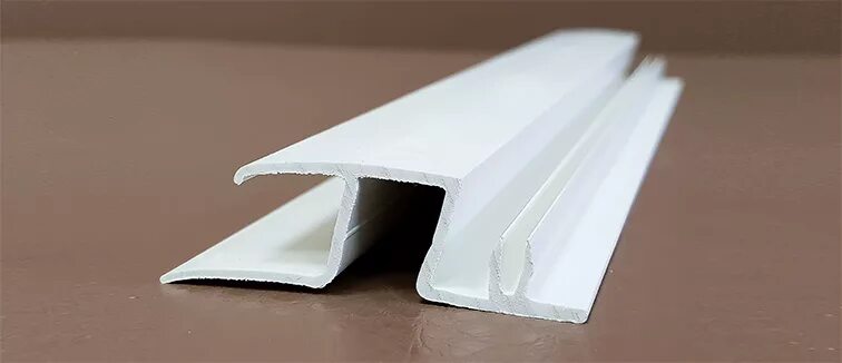 Белый. Стартовый профиль для окон. Стартовый профиль для окон. Белый. Коробчатый профиль пвх 17x39x2.