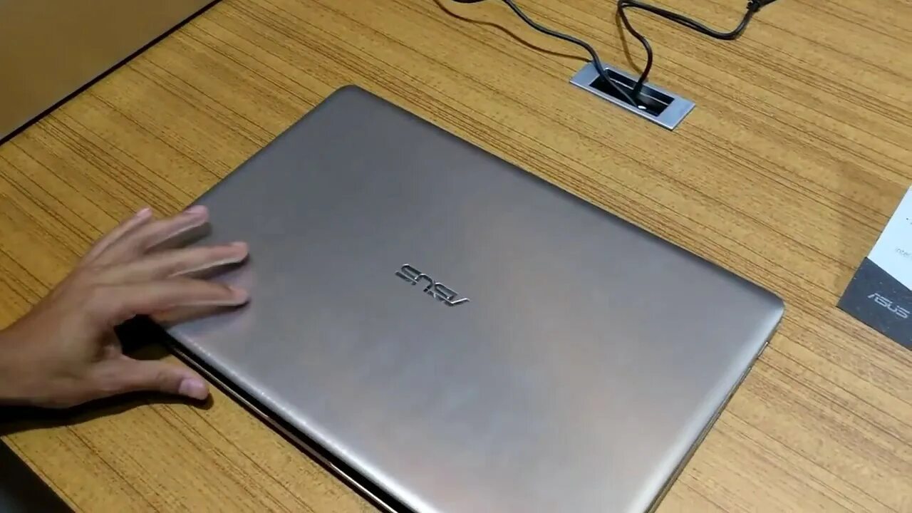 Asus vivobook ремонт. Асус Виво бук 15. ASUS VIVOBOOK Pro 15. ASUS vivo book Pro 15. Сенсорный ASUS VIVOBOOK s300ca.