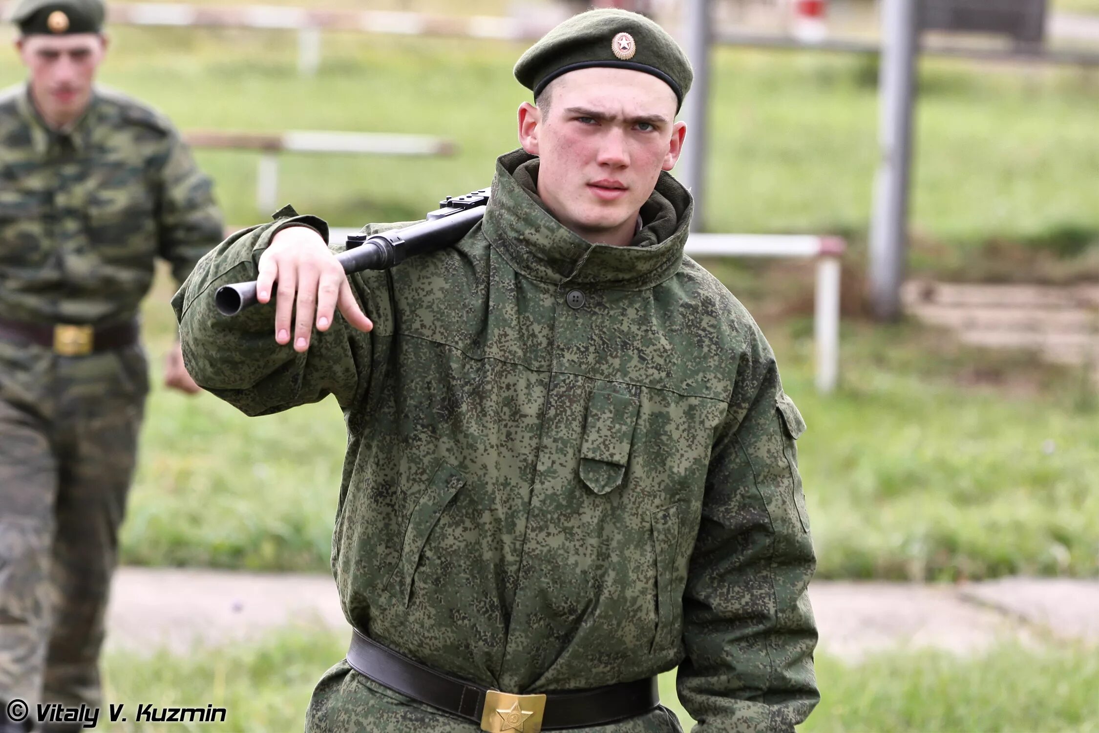 Солдат срочник фото. Срочники белгородская. Командир воинской части. Срочники в белгороде. Служба по призыву.