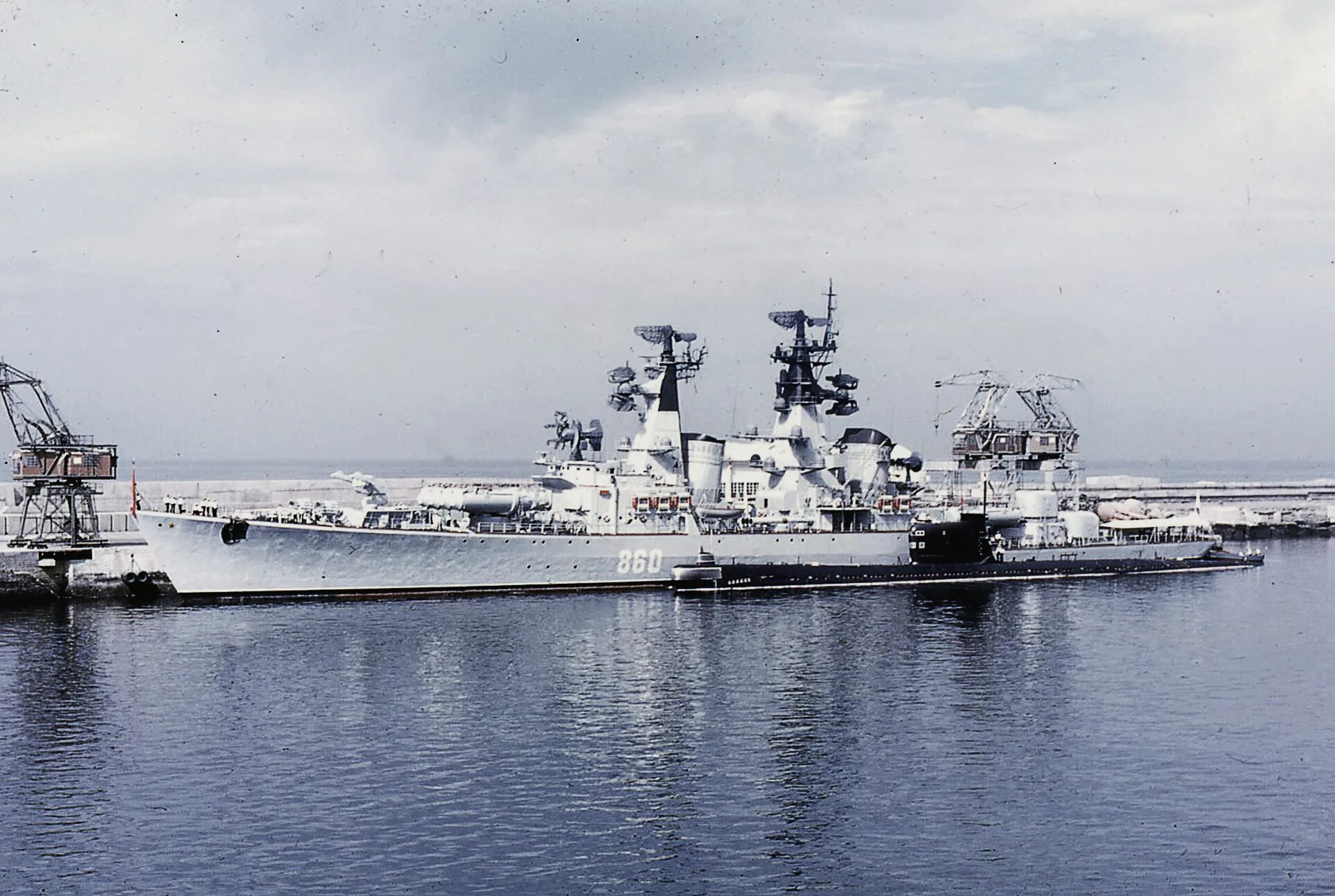 Ракетный крейсер адмирал головко. Ракетный крейсер адмирал фокин. Ркр «адмирал головко» проекта 58. Ракетный крейсер грозный. Ракетный крейсер ссср грозный.