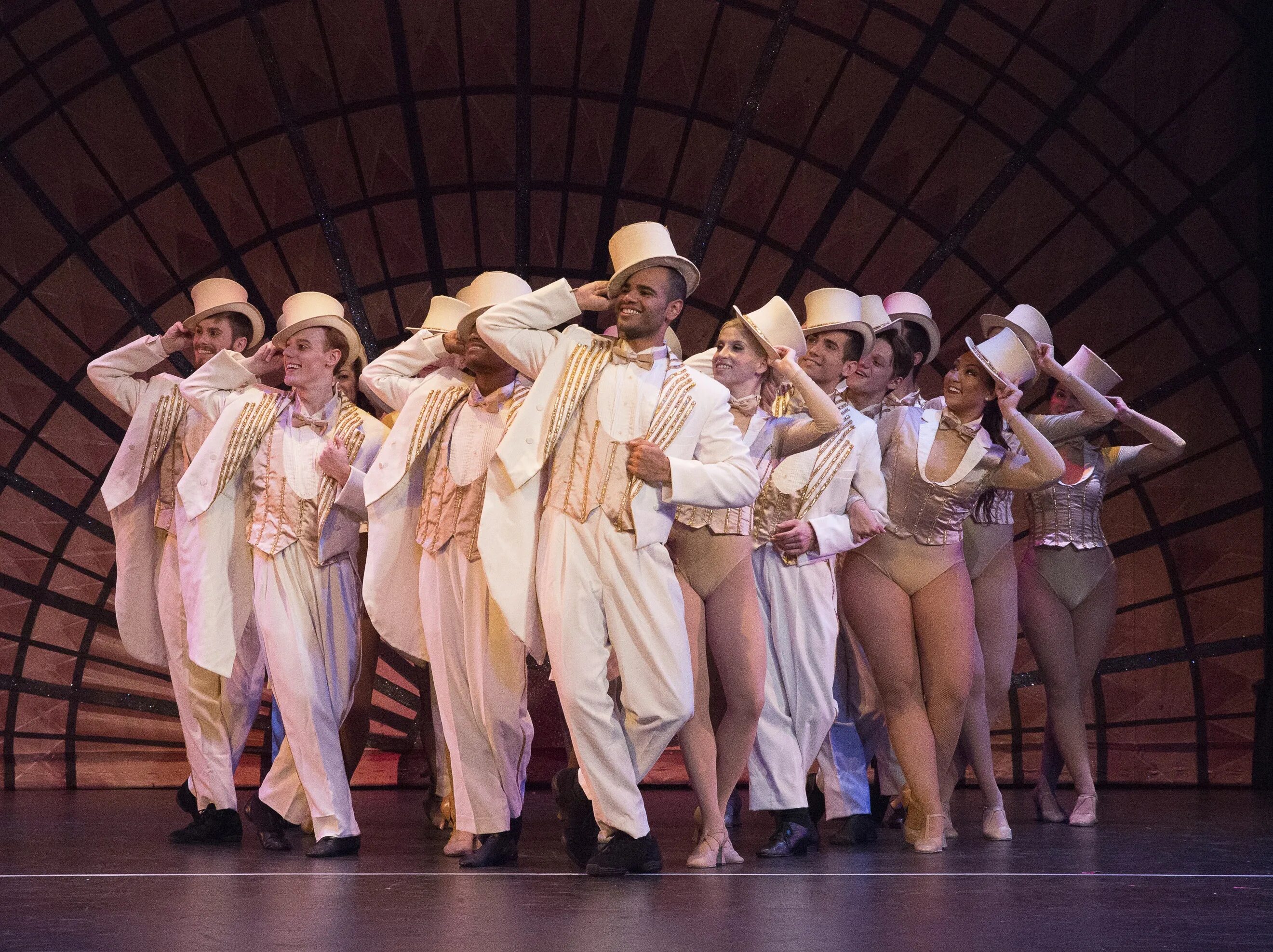 Лебединое озеро кордебалет. Кордебалет чайковского. Кордебалет это для детей. Канкан. Лебединое озеро кордебалет.