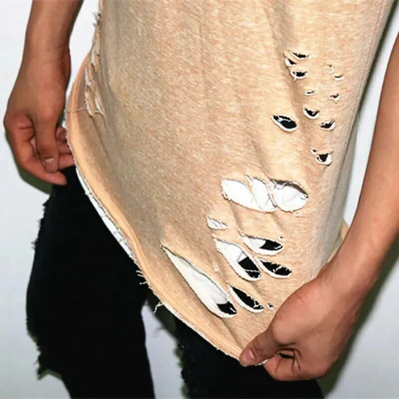 порванное платье.