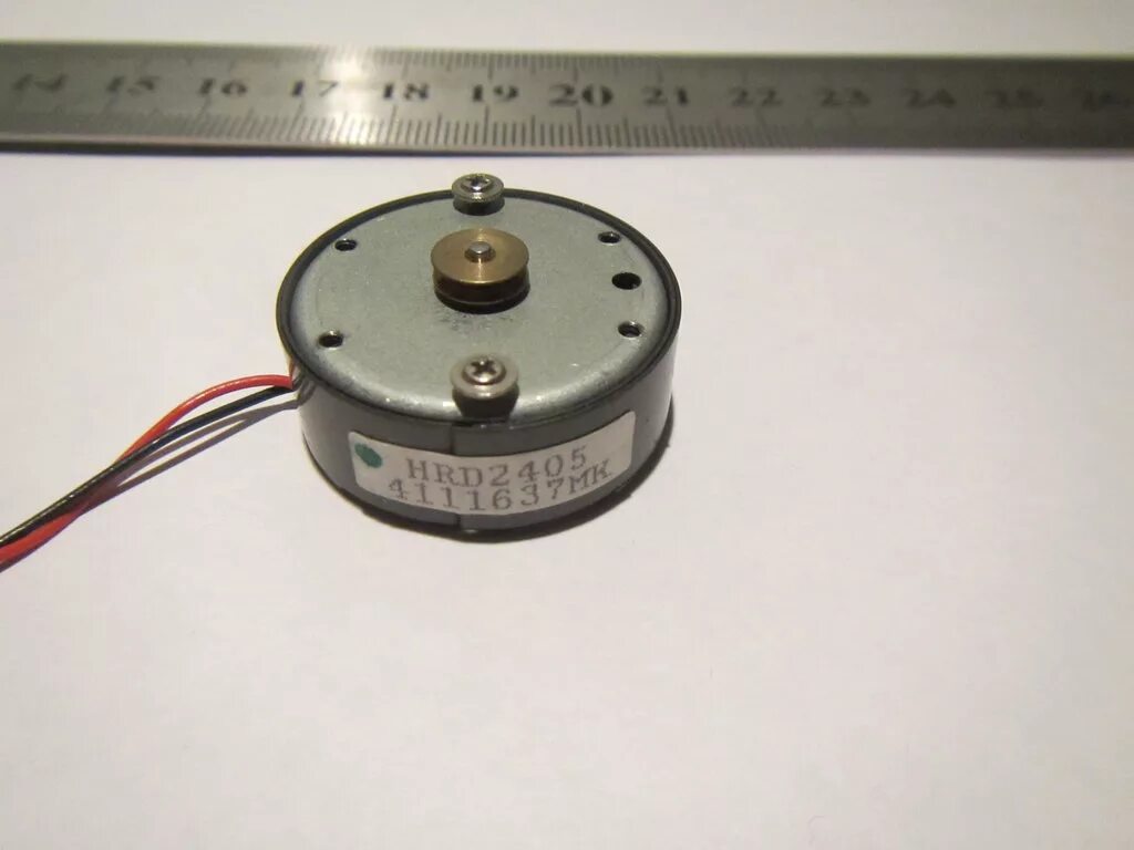 двигатель от магнитофона dc5v. двигатели магнитофонов. лпм катушечного магнитофона "комета мг-201". Fostex магнитофон. электромотор от катушечного магнитофона.