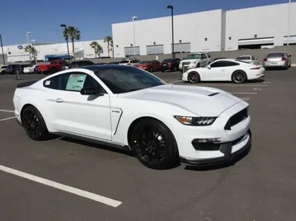 White mustang lana перевод